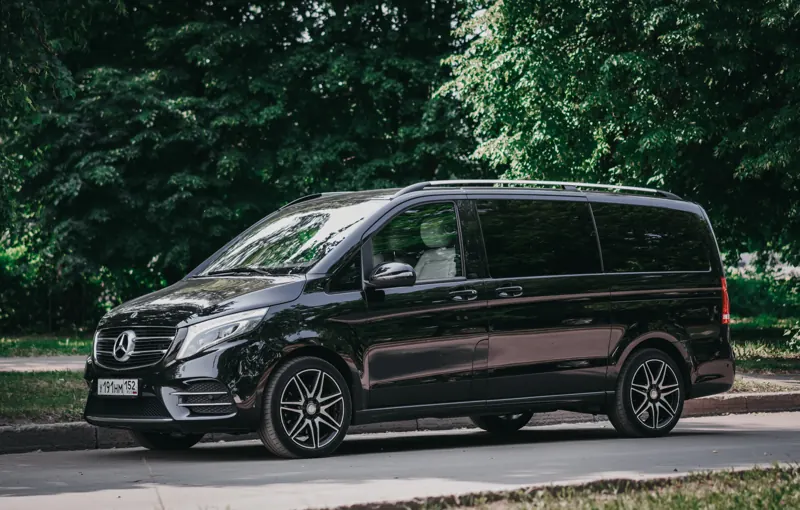 Mercedes-Benz V-Класс — вид спереди